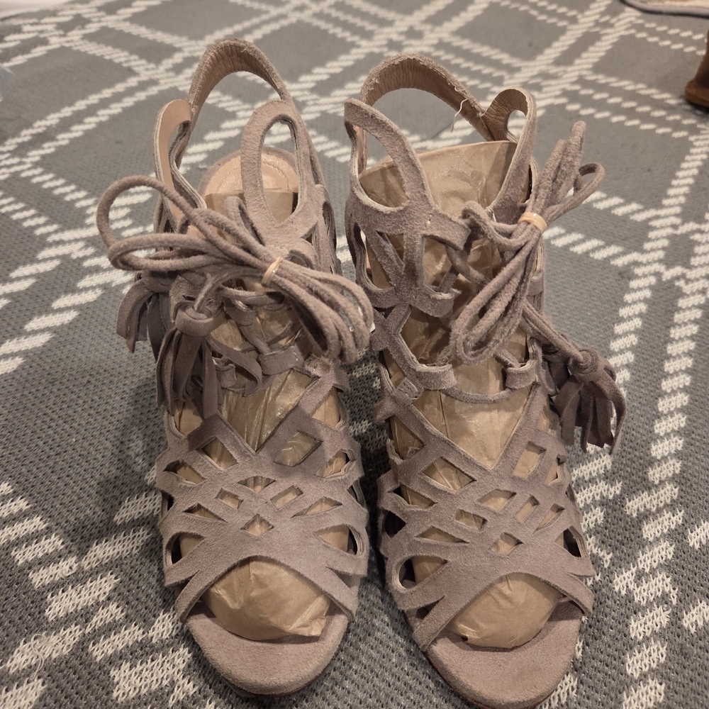 Charles David Priscilla Cage Sandal - Size 7 - Made in Italy